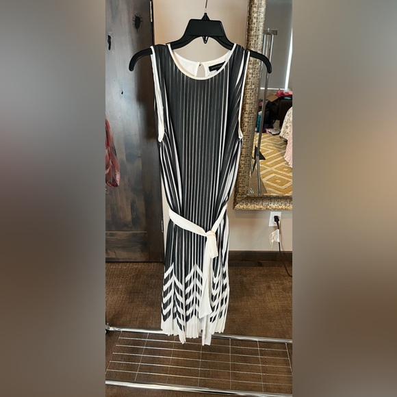 Banana Republic Dresses & Skirts - Banana Republic dress size 6